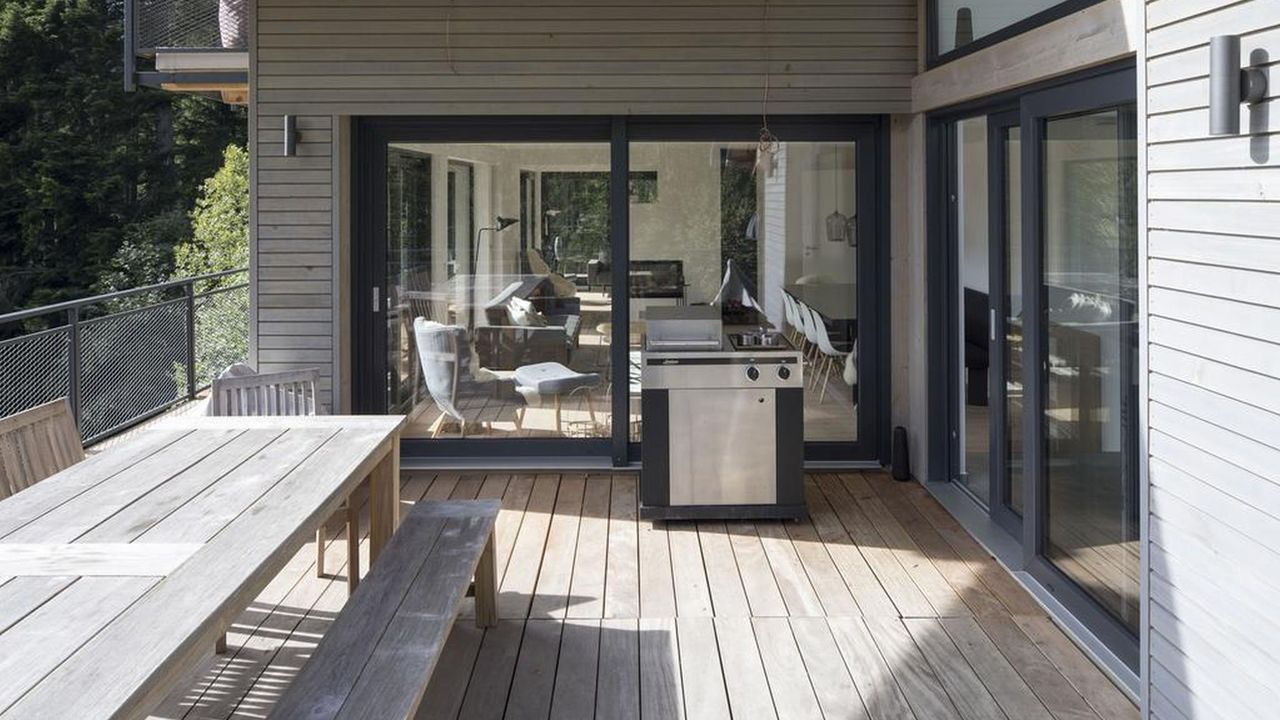 Terrasse mit Grillmöglichkeit Terrasse mit Grillmöglichkeit